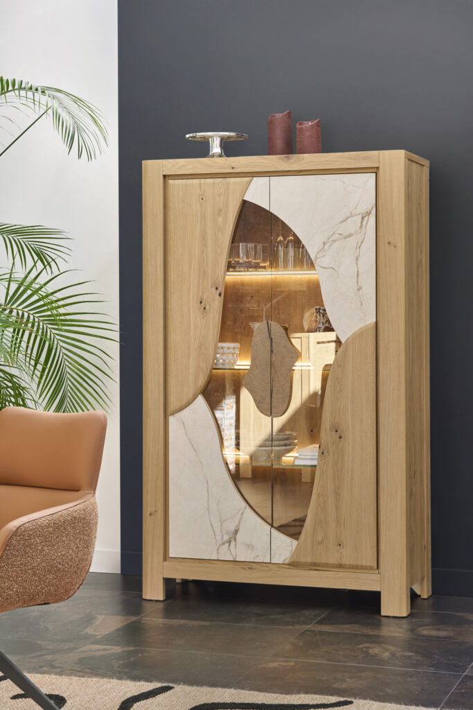 Cayola vitrine beige veiné allumée