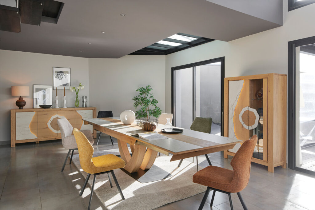 ambiance Table + Chaises - Girardeau